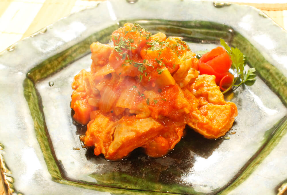 馬ホルモンのトマト煮込み